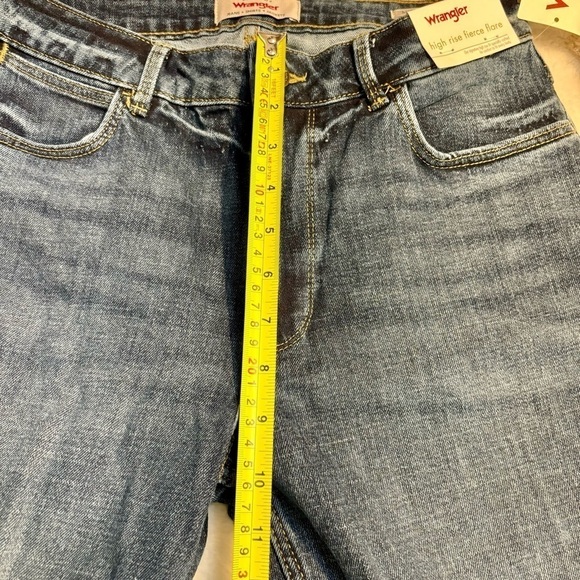 NWT Wrangler Jeans 6 (28 x 32) HiRise Fierce Flare Cotton Mineral Wash New - Picture 13 of 16